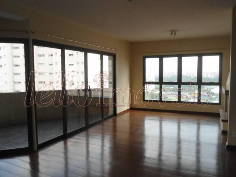 Apartamento à venda com 4 quartos, 210m² - Foto 1