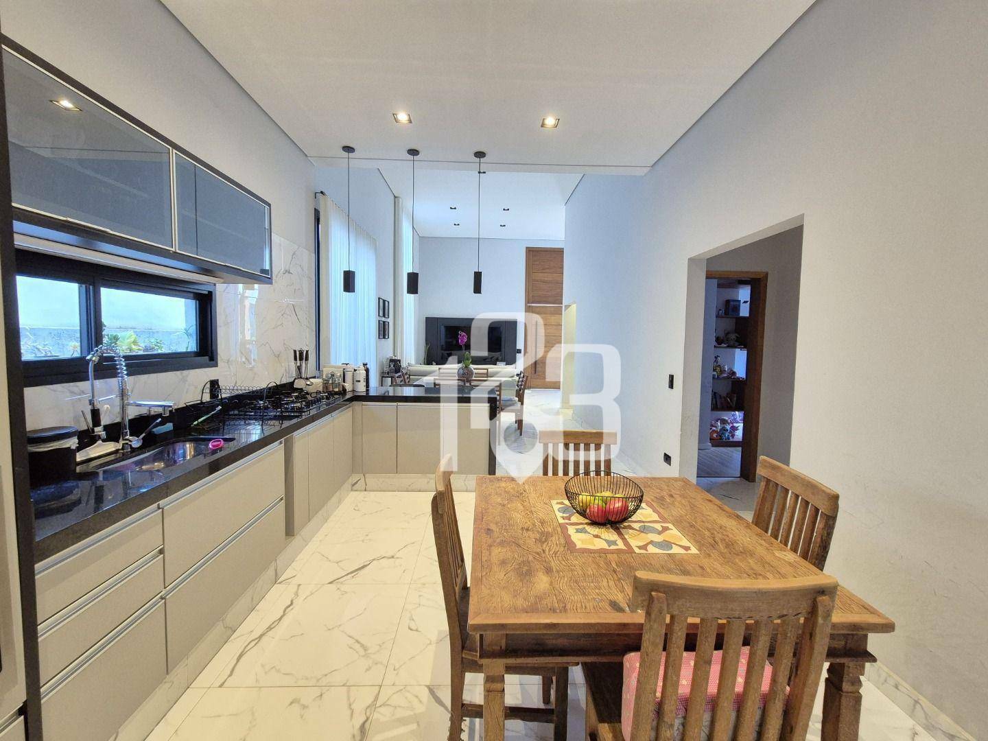 Casa de Condomínio à venda com 3 quartos, 200m² - Foto 3