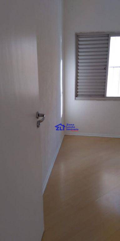 Apartamento à venda com 3 quartos, 70m² - Foto 4