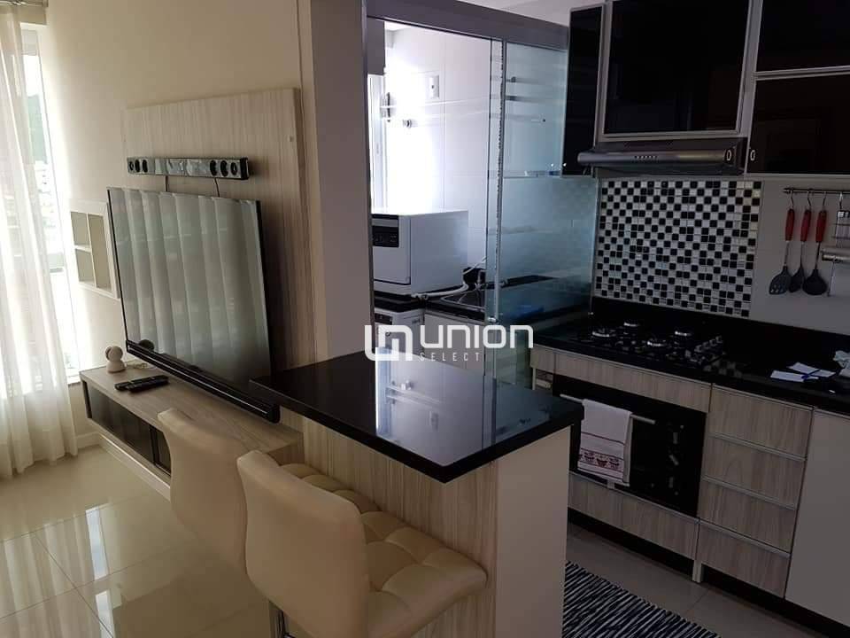 Apartamento à venda com 2 quartos, 83m² - Foto 7