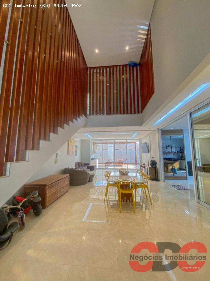 Casa de Condomínio à venda com 3 quartos, 400m² - Foto 1