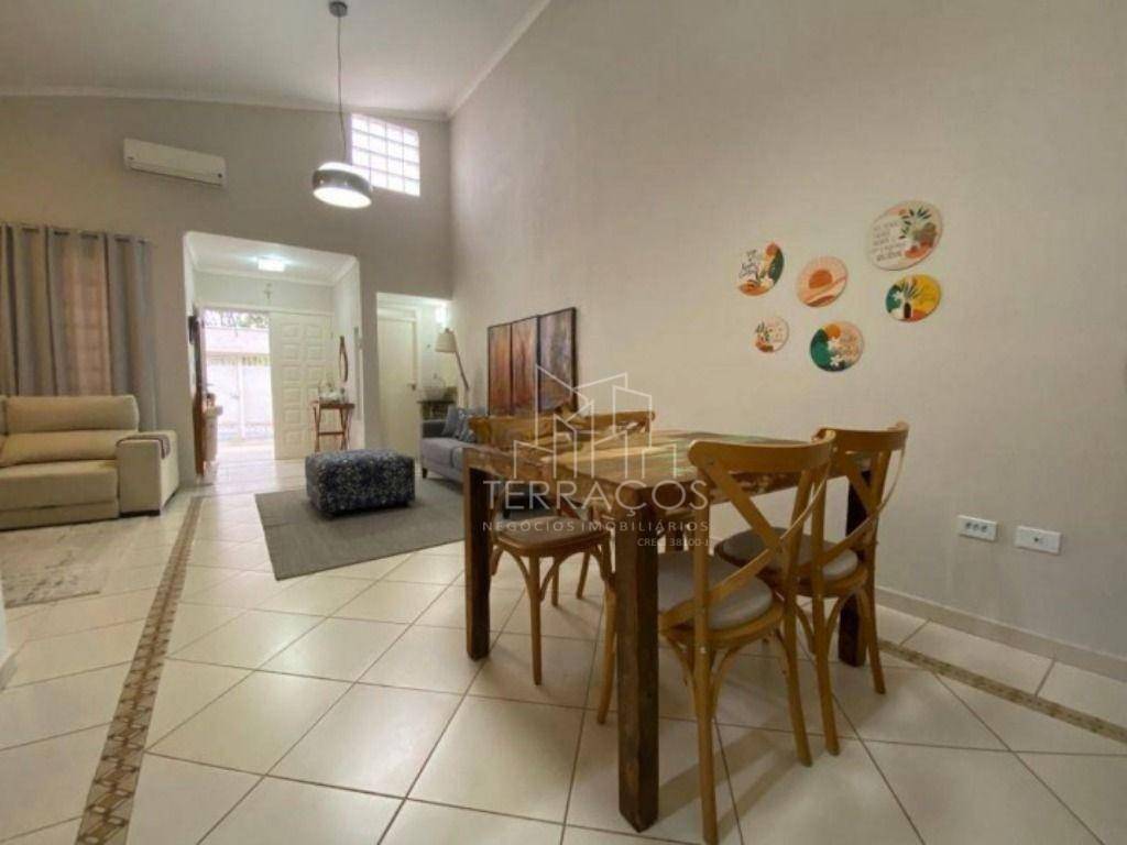 Casa à venda com 3 quartos, 228m² - Foto 8