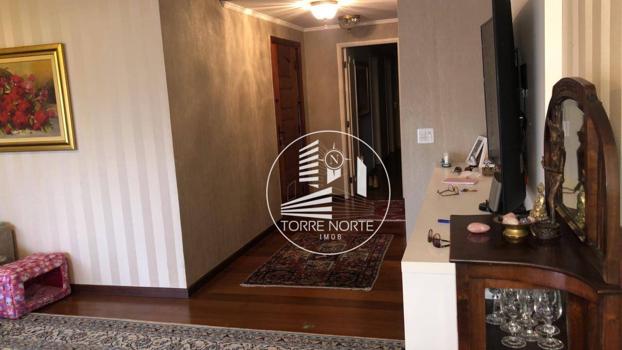 Apartamento à venda com 3 quartos, 140m² - Foto 4