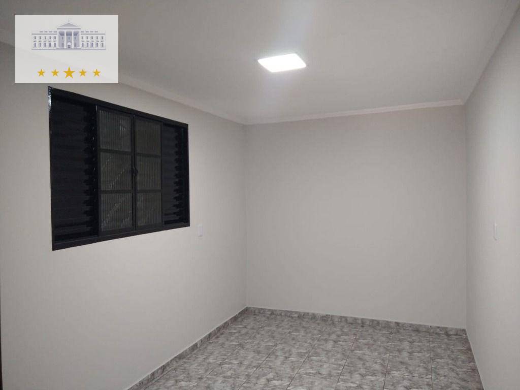 Casa à venda com 2 quartos, 124m² - Foto 2