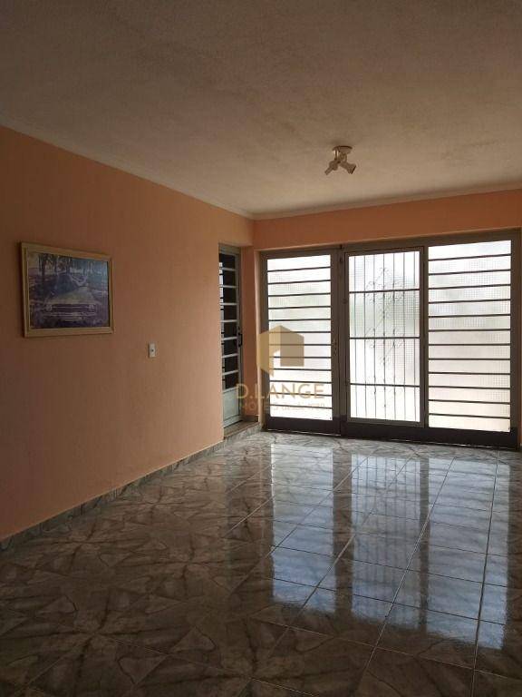 Casa à venda com 2 quartos, 128m² - Foto 2