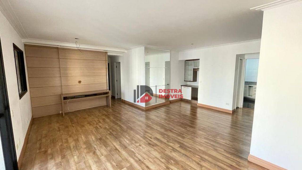 Apartamento à venda com 3 quartos, 123m² - Foto 7