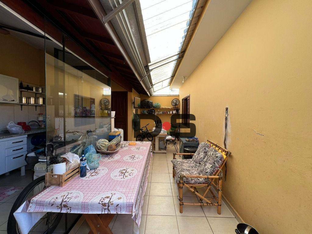 Casa à venda com 3 quartos, 150m² - Foto 15