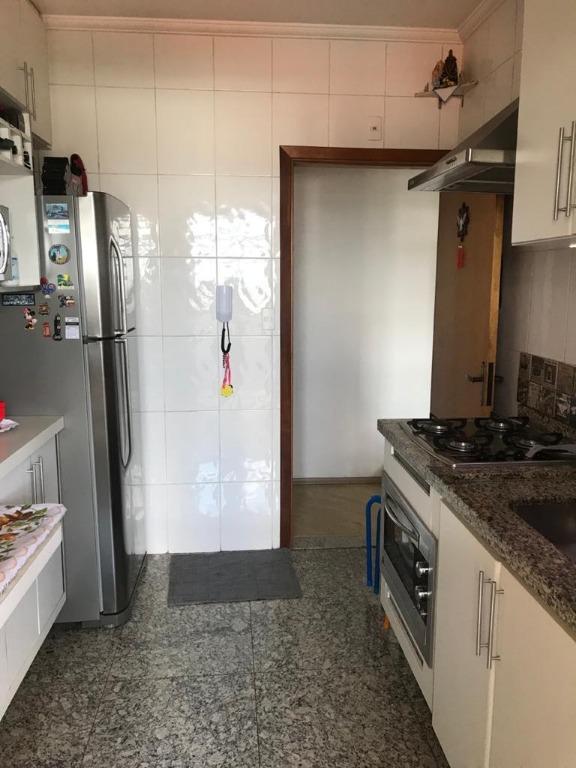 Apartamento à venda com 2 quartos, 68m² - Foto 19