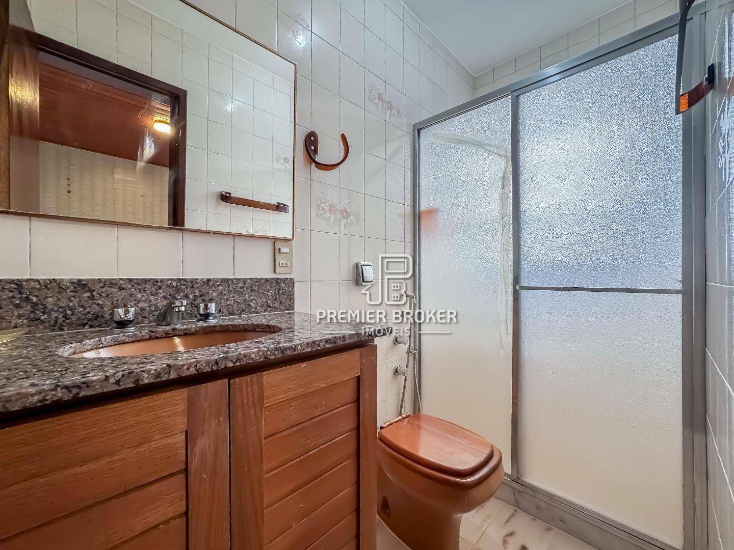 Casa de Condomínio à venda com 4 quartos, 250m² - Foto 26
