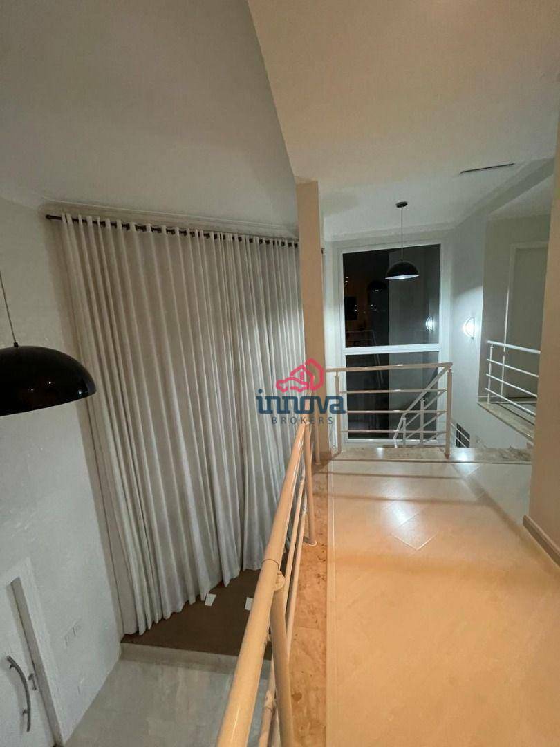 Sobrado à venda com 3 quartos, 300m² - Foto 18