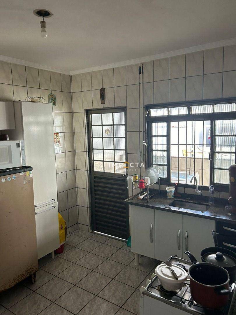 Casa à venda com 3 quartos, 120m² - Foto 6