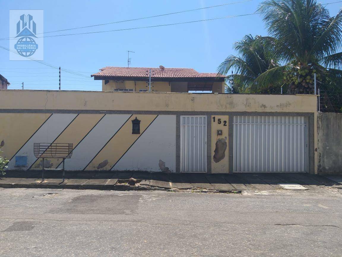 Casa à venda com 6 quartos, 2m² - Foto 2