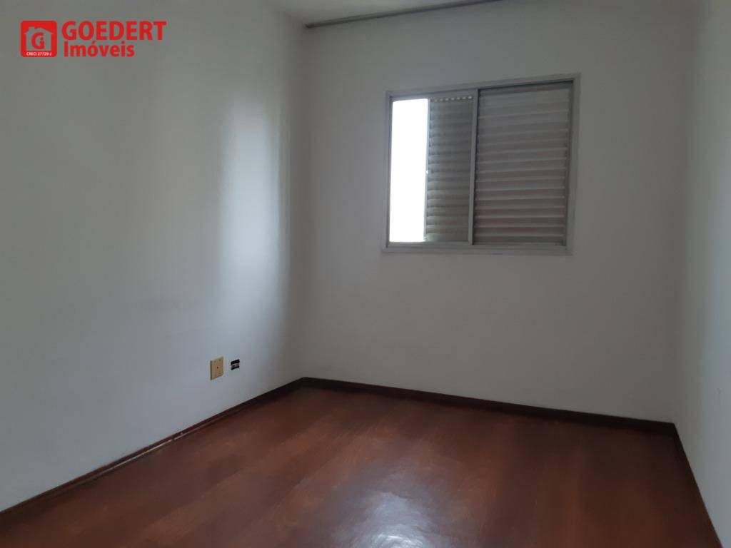 Apartamento à venda com 2 quartos, 68m² - Foto 15