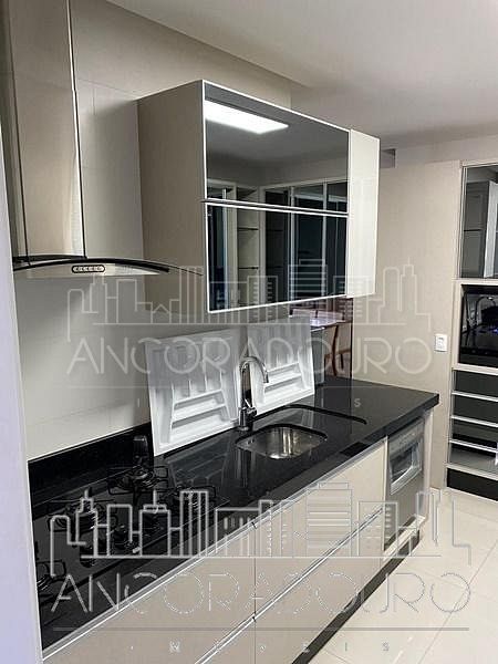 Apartamento à venda com 4 quartos, 150m² - Foto 11