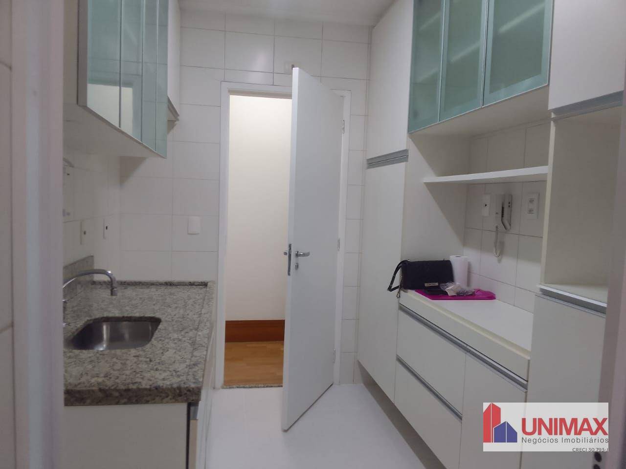 Apartamento para alugar com 3 quartos, 87m² - Foto 6