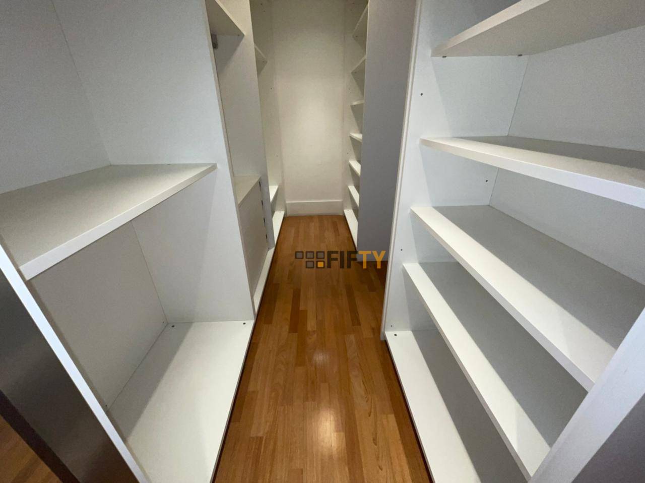 Apartamento para alugar com 3 quartos, 245m² - Foto 9