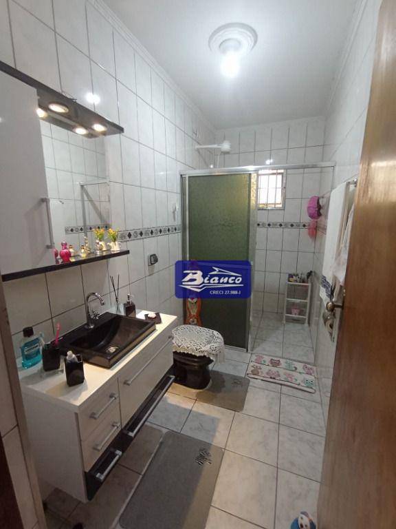 Casa à venda com 3 quartos, 236m² - Foto 15