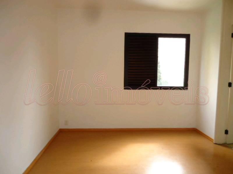 Apartamento para alugar com 3 quartos, 130m² - Foto 5