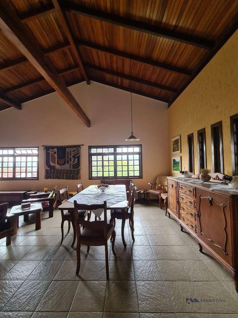 Casa à venda e aluguel com 6 quartos, 333m² - Foto 4