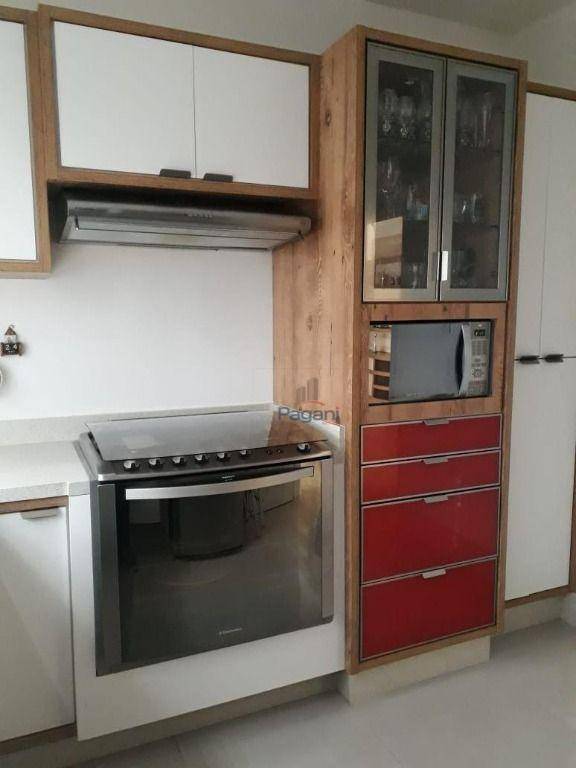 Casa à venda e aluguel com 3 quartos, 281m² - Foto 19