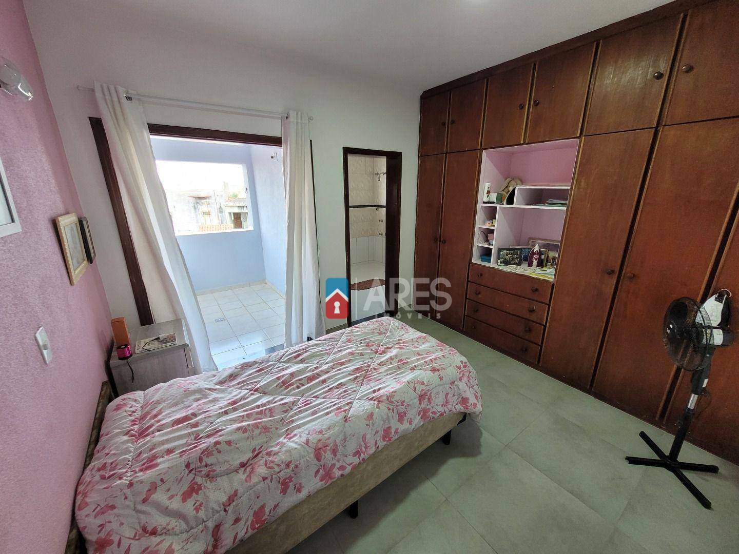 Casa à venda com 3 quartos, 203m² - Foto 9