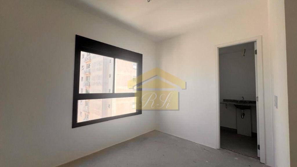 Apartamento à venda com 3 quartos, 143m² - Foto 13