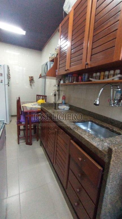 Apartamento à venda com 2 quartos, 65m² - Foto 21