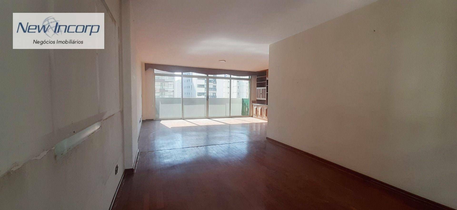 Apartamento à venda com 4 quartos, 210m² - Foto 6