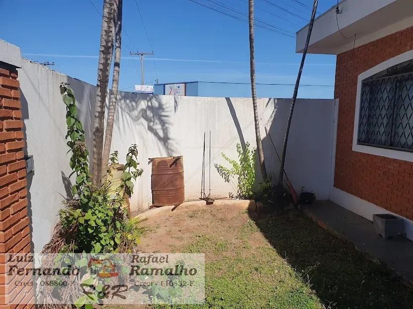 Casa à venda com 4 quartos, 172m² - Foto 2