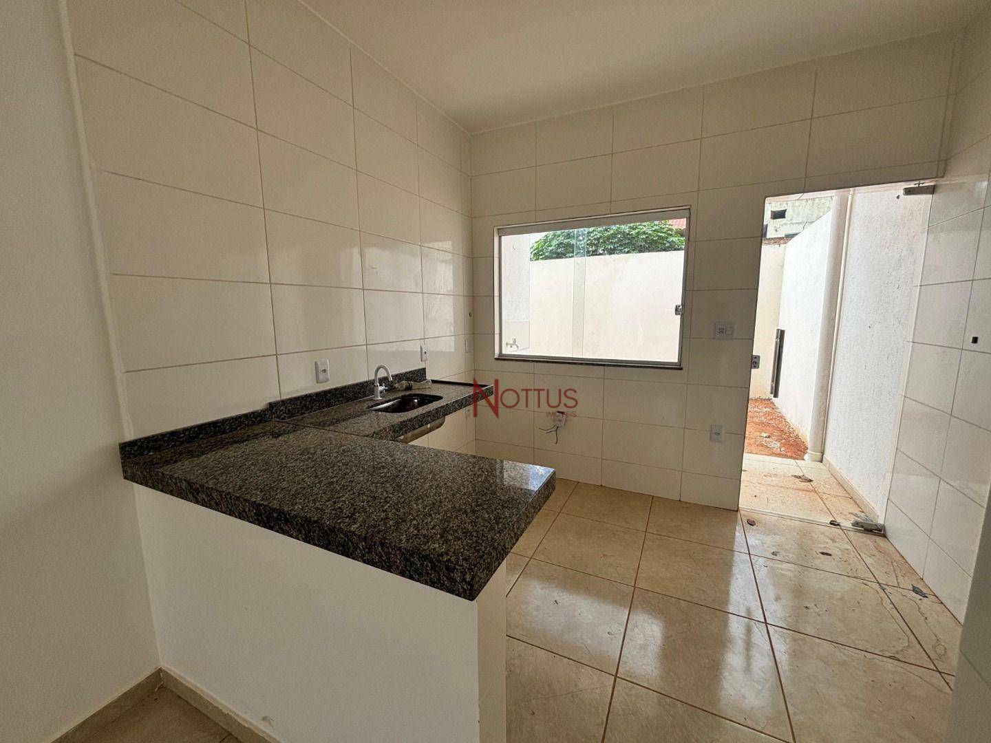 Casa à venda com 2 quartos, 60m² - Foto 6