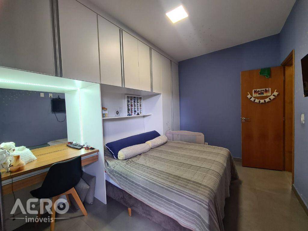 Casa de Condomínio à venda com 3 quartos, 216m² - Foto 24