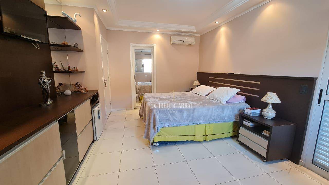 Casa à venda com 3 quartos, 250m² - Foto 25