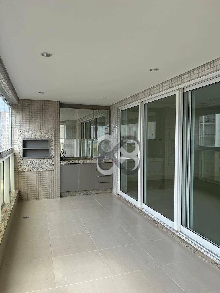 Apartamento para alugar com 3 quartos, 200m² - Foto 5