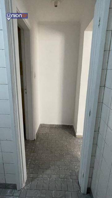 Apartamento à venda com 1 quarto, 30m² - Foto 2