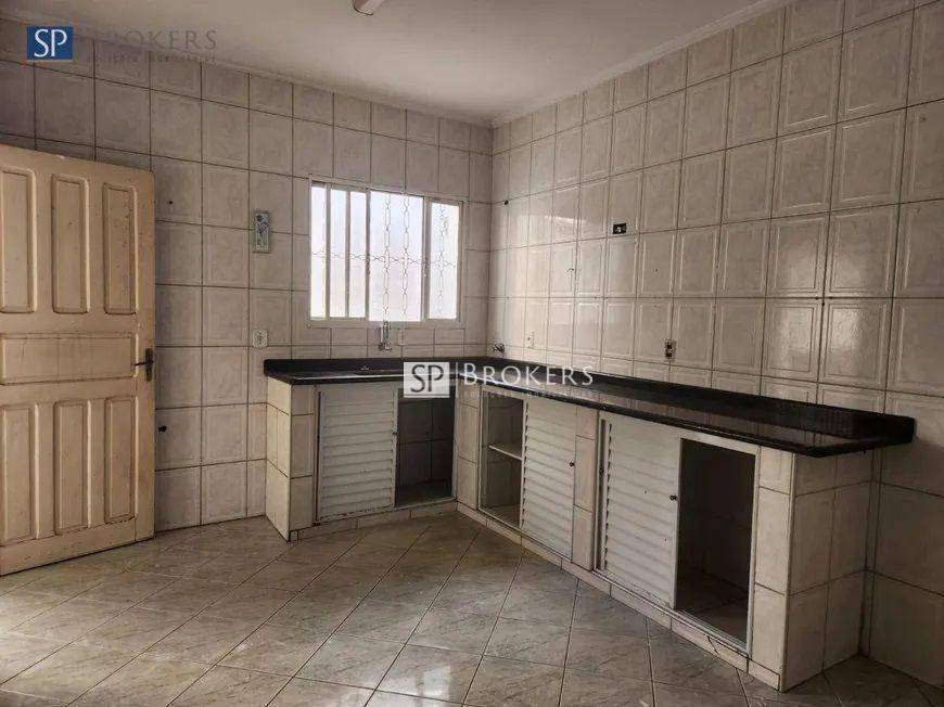 Casa à venda com 3 quartos, 168m² - Foto 4