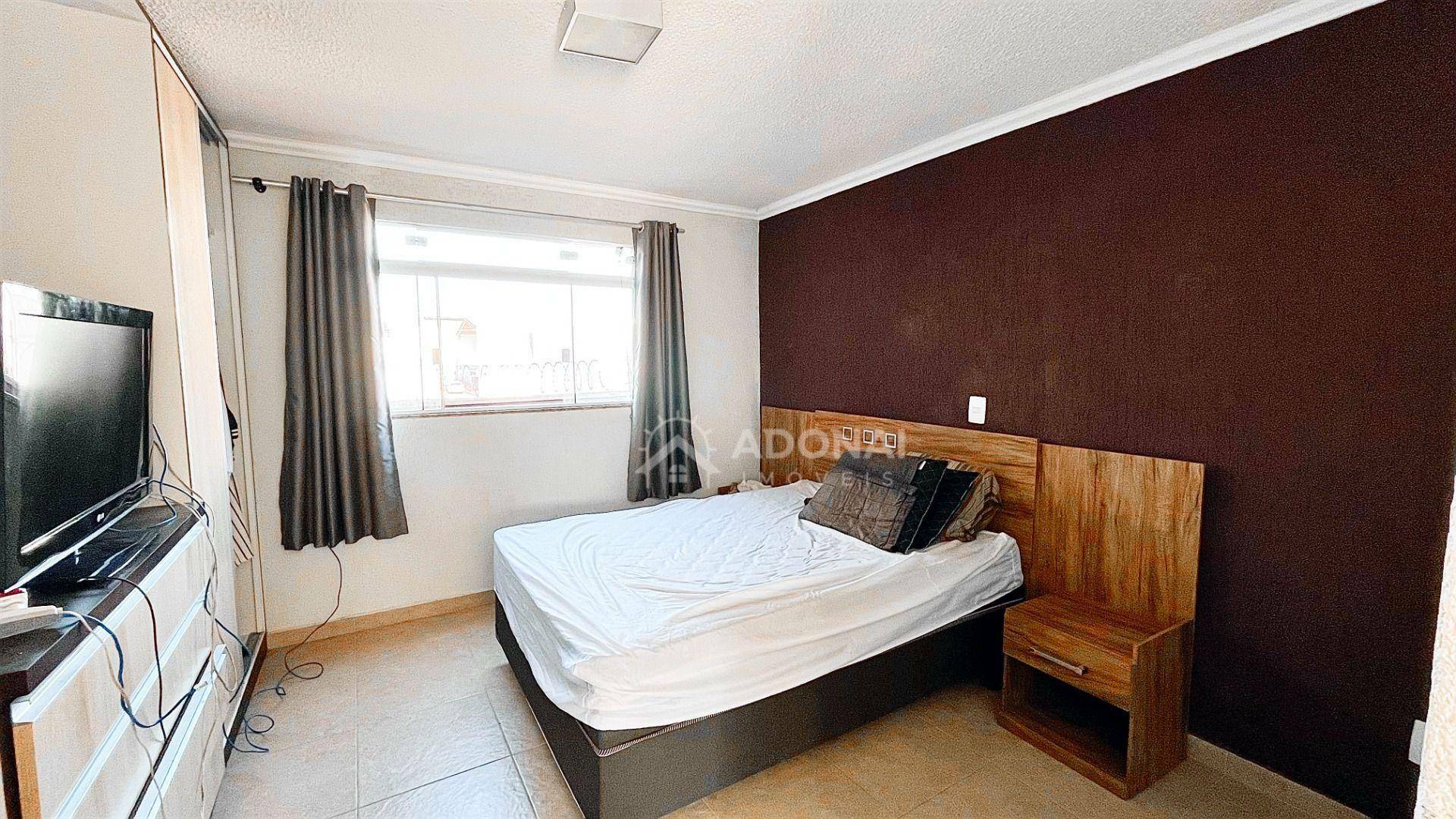 Casa à venda com 4 quartos, 300m² - Foto 22