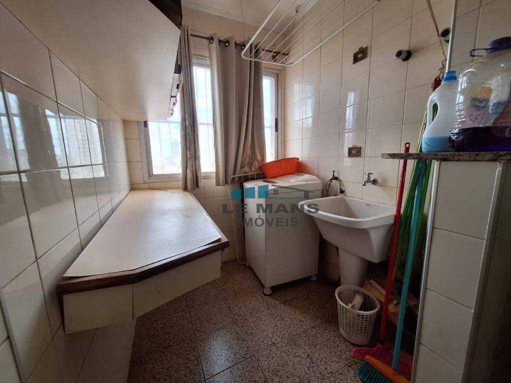 Apartamento à venda com 2 quartos, 68m² - Foto 3