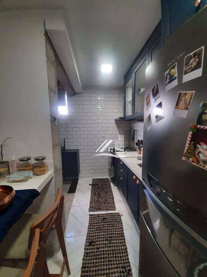 Apartamento à venda com 2 quartos, 50m² - Foto 3