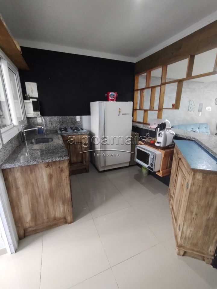 Casa à venda com 2 quartos, 100m² - Foto 30