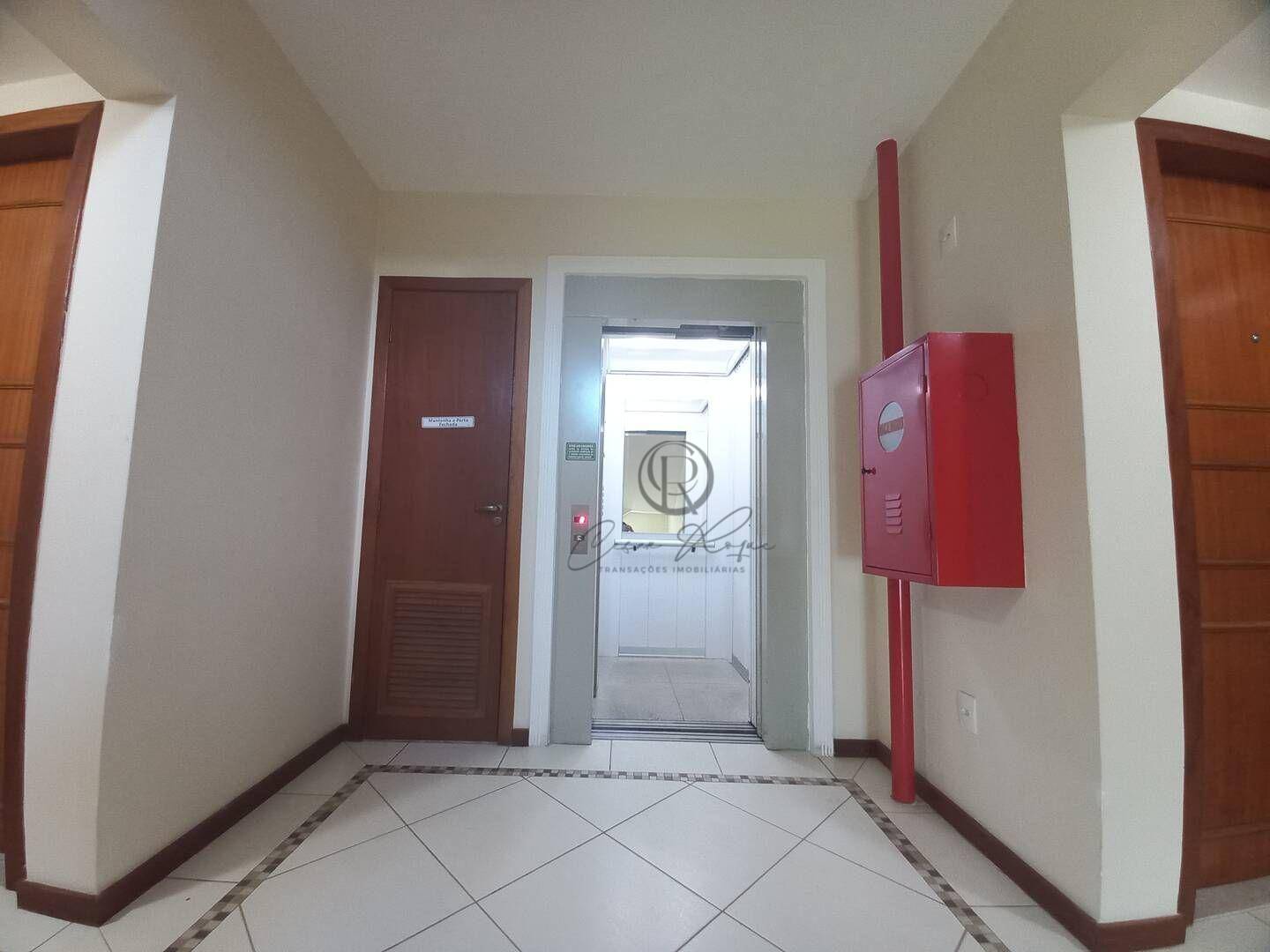 Apartamento à venda com 2 quartos, 69m² - Foto 3
