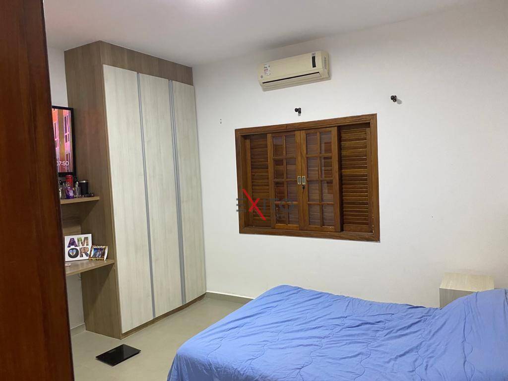 Casa de Condomínio à venda com 3 quartos, 260m² - Foto 3