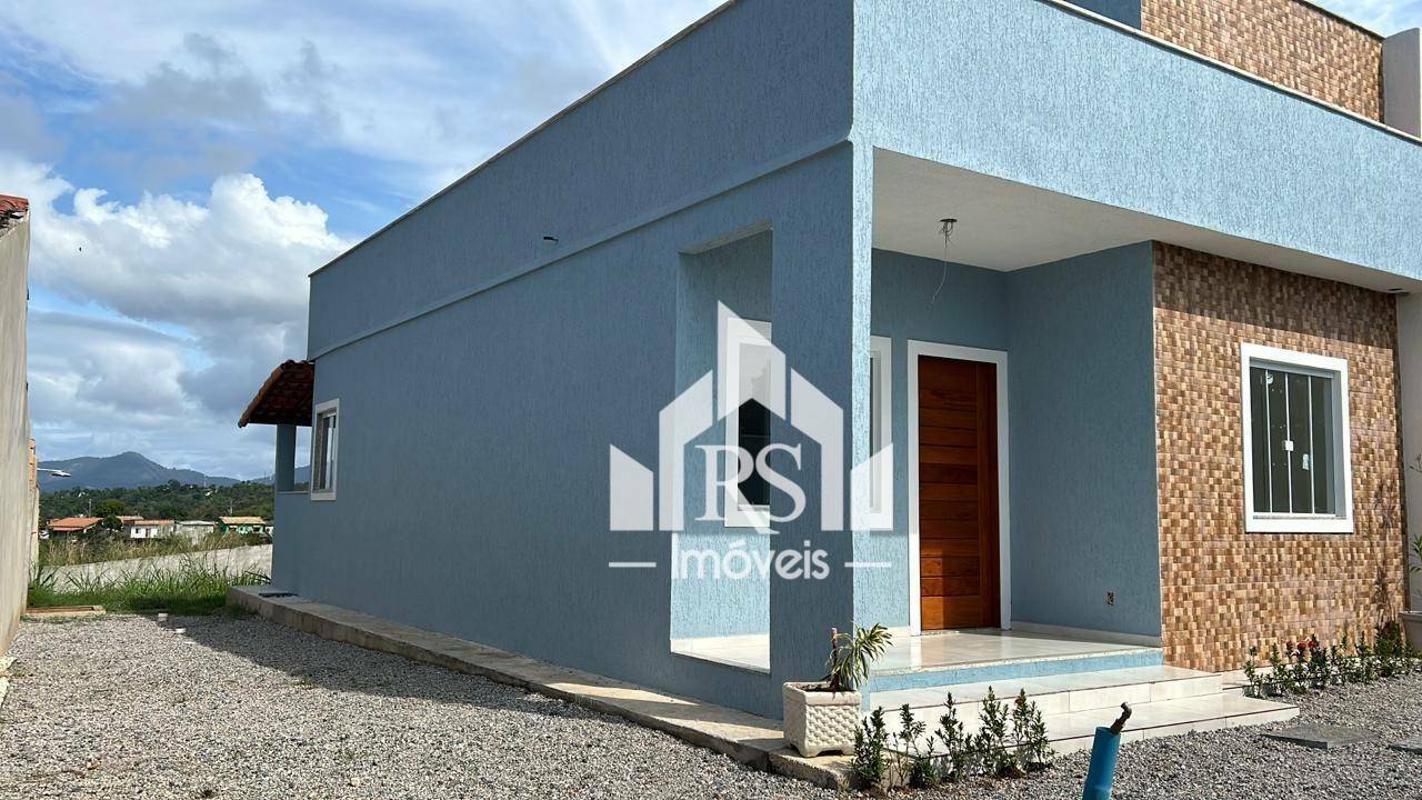 Casa à venda com 2 quartos, 88m² - Foto 1