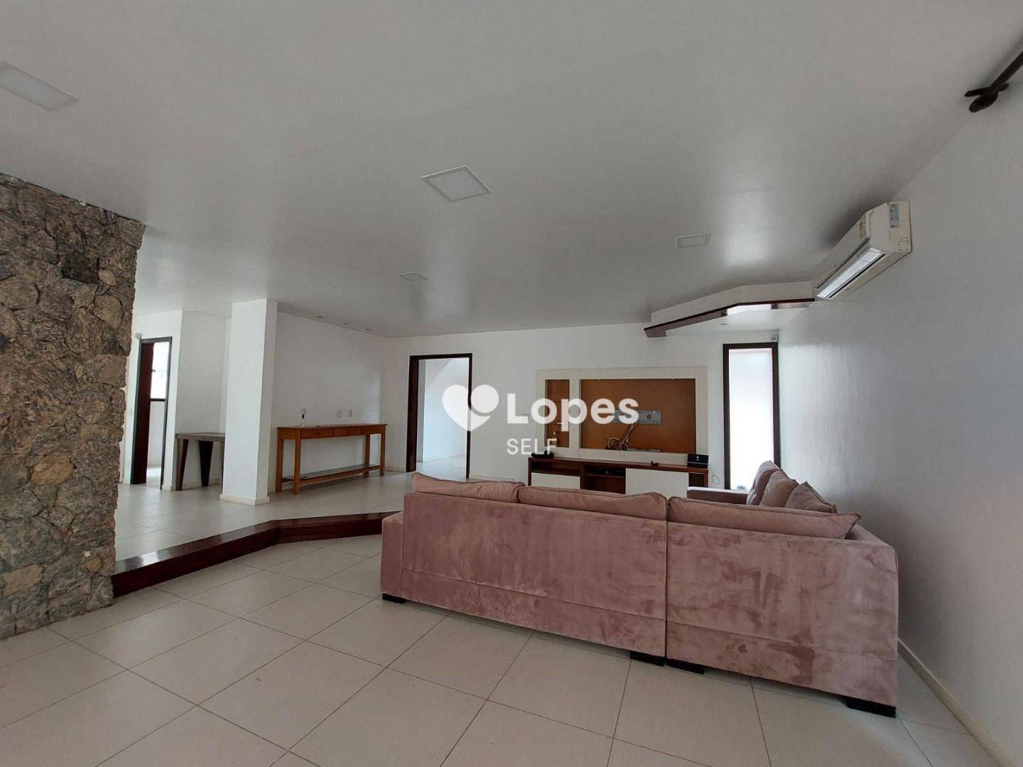 Casa à venda com 4 quartos, 361m² - Foto 11