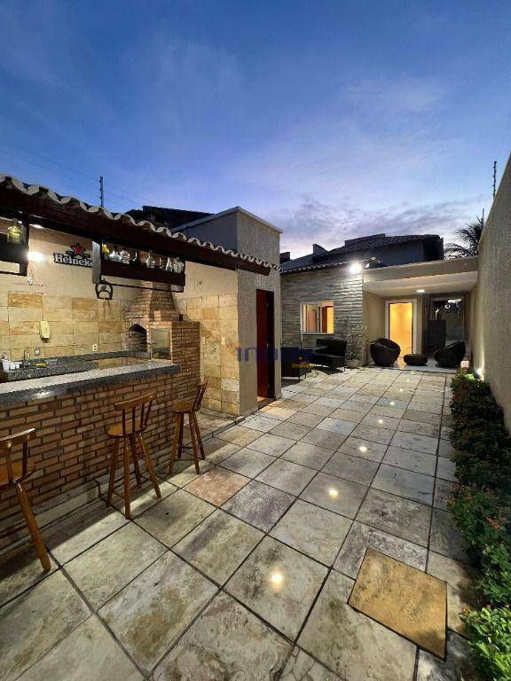 Casa à venda com 3 quartos, 120m² - Foto 1