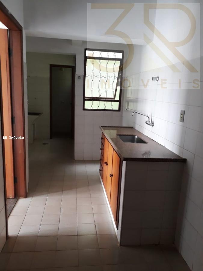 Apartamento à venda com 2 quartos, 72m² - Foto 1