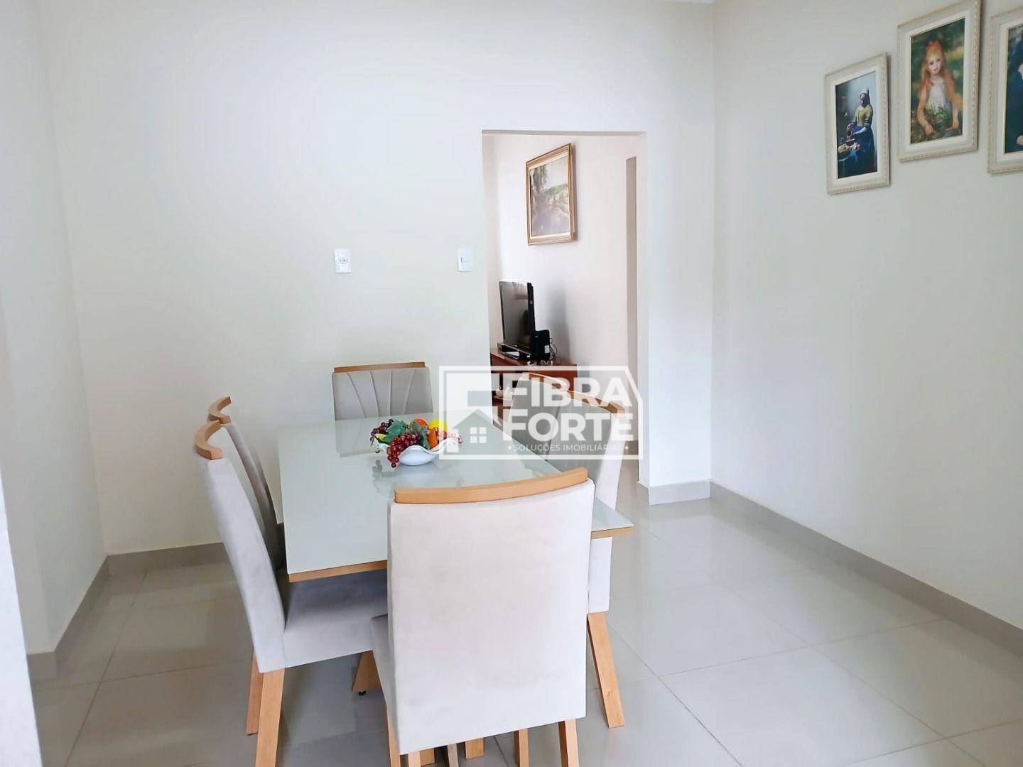 Casa à venda com 2 quartos, 158m² - Foto 4