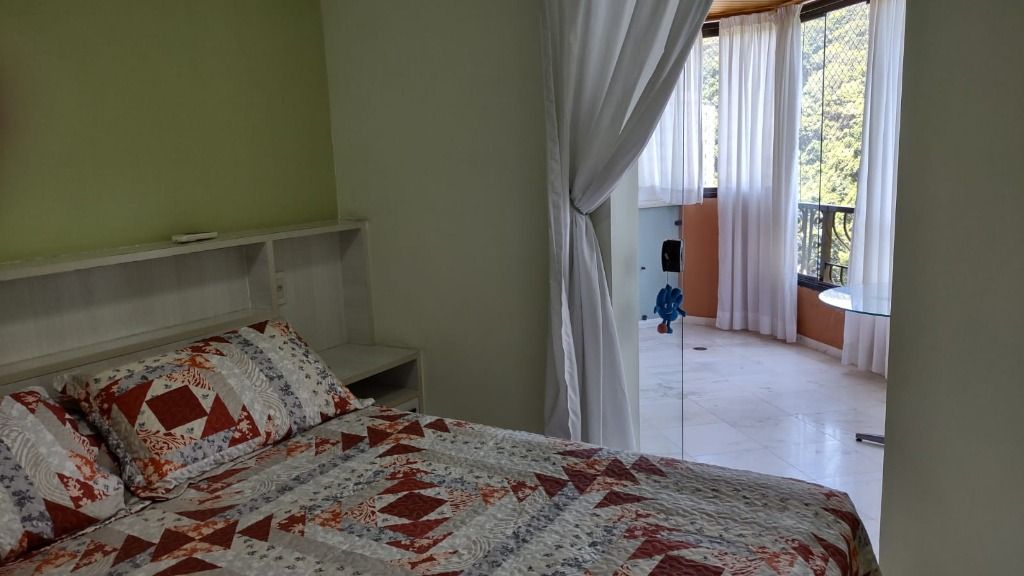 Apartamento à venda com 3 quartos, 180m² - Foto 18