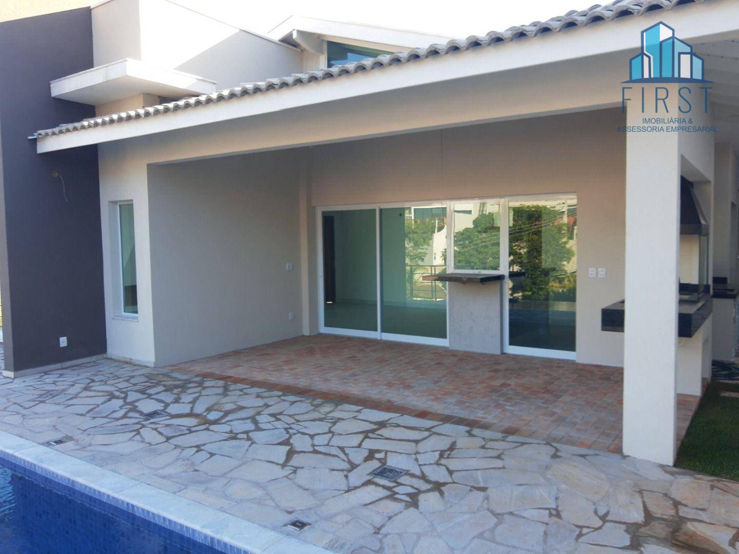 Casa à venda com 3 quartos, 208m² - Foto 6