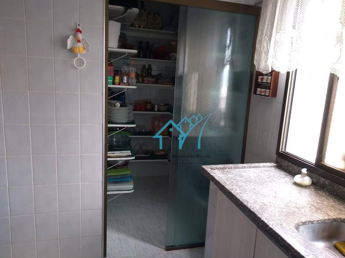 Apartamento à venda com 3 quartos, 140m² - Foto 29