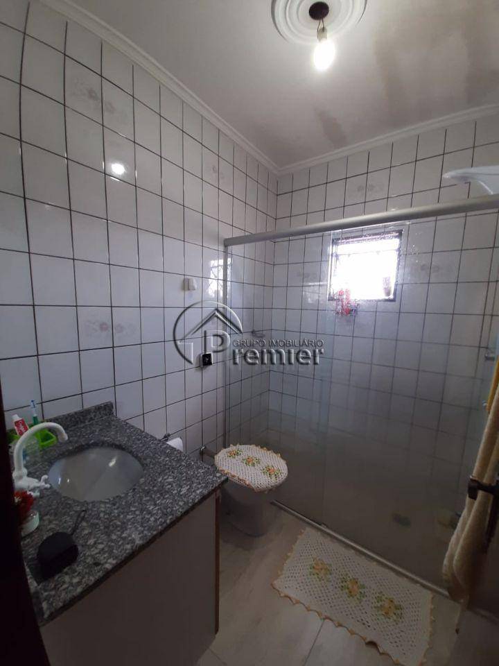 Casa à venda com 3 quartos, 185m² - Foto 3